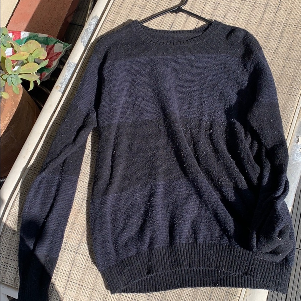 Knit RVCA crew neck sweater